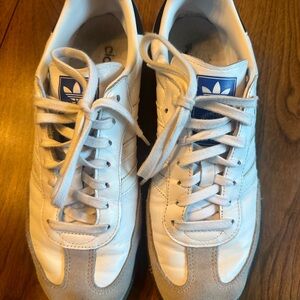 Men’s Adidas, samba, white leather, tennis shoes, size 10